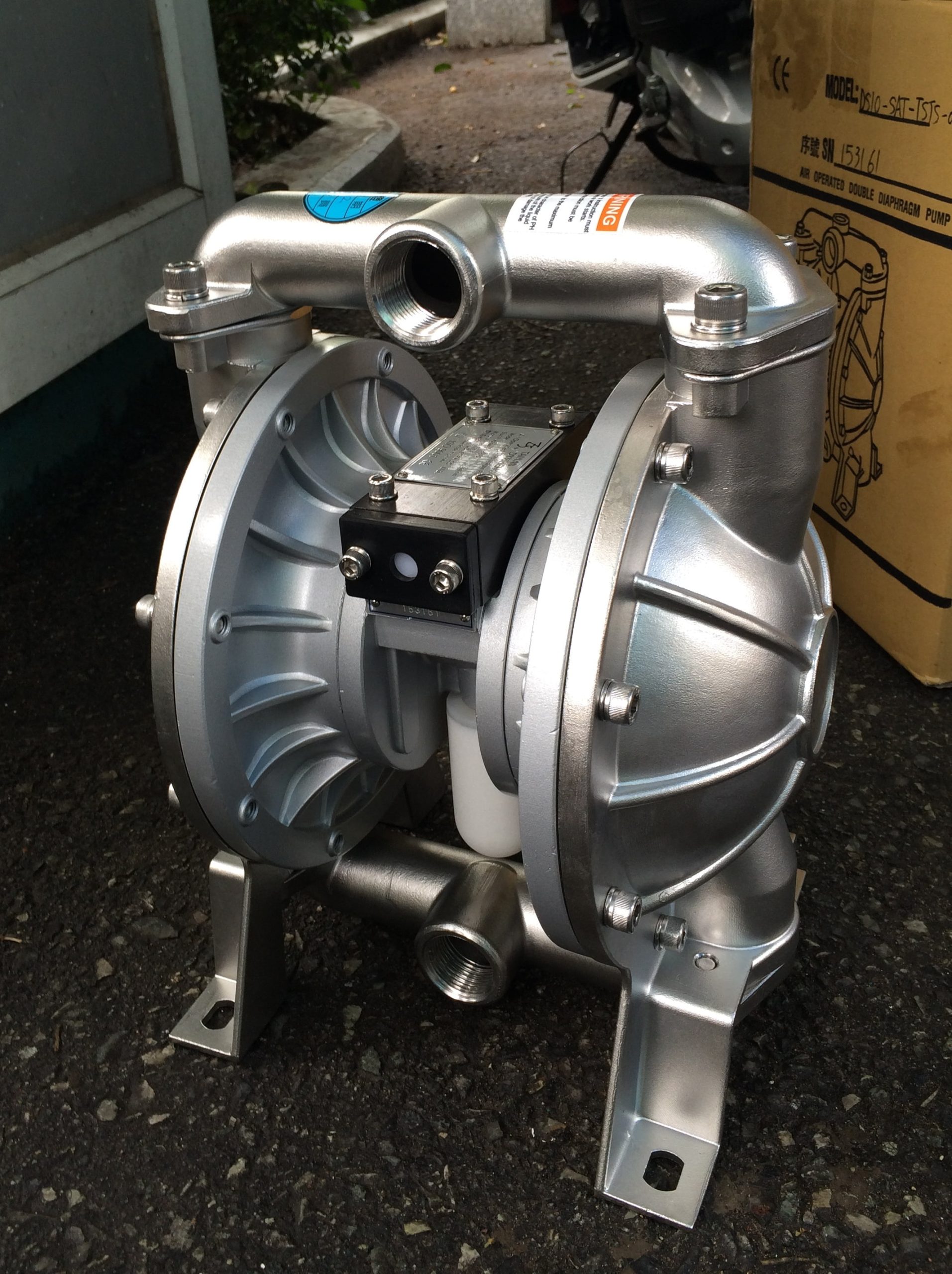 Máy bơm dung môi, bơm màng bơm toluen, styrene, toulouse